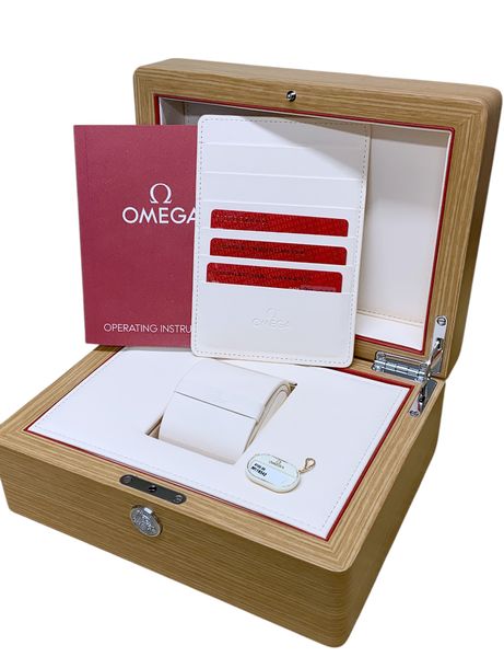 Omega Planet Ocean 215.30.44.21.04.001